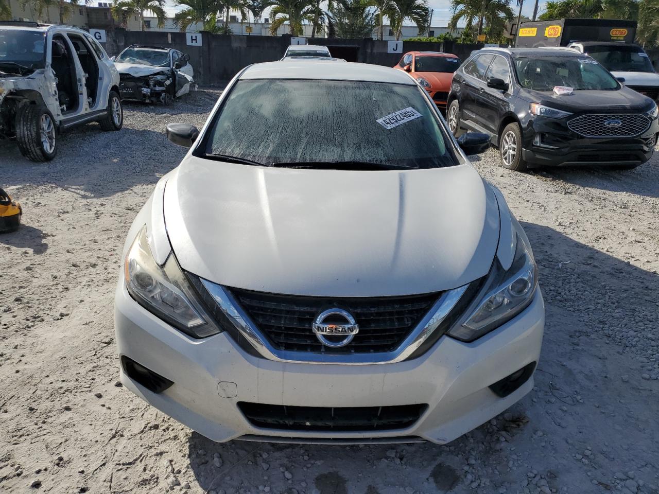 2017 Nissan Altima - Image 5