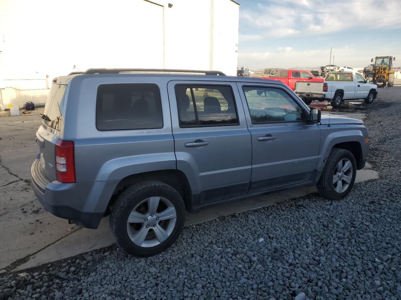 2014 Jeep Liberty (Patriot) - Image 3