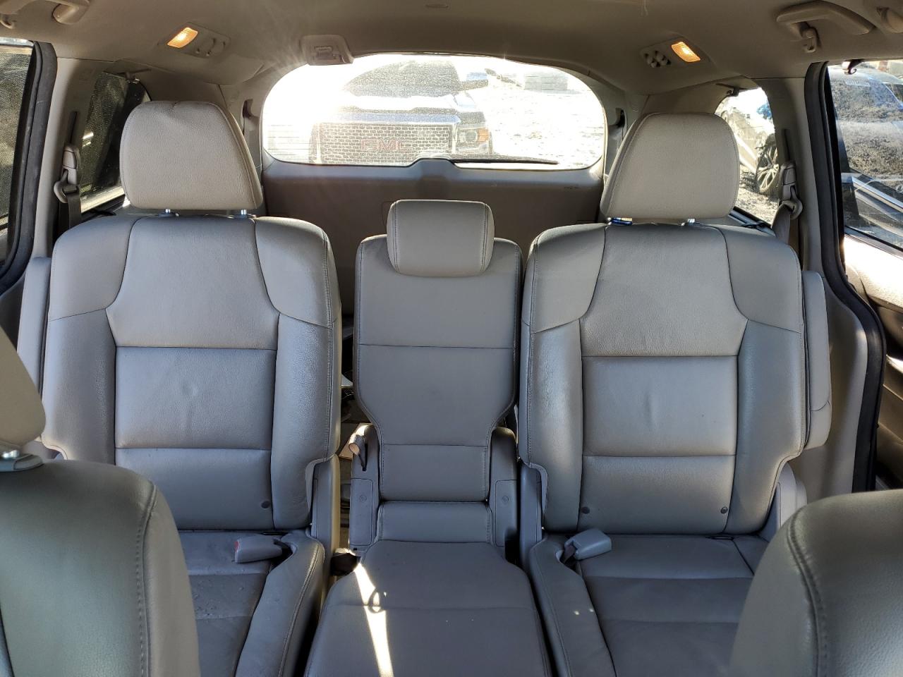 2016 Honda Odyssey - Image 10