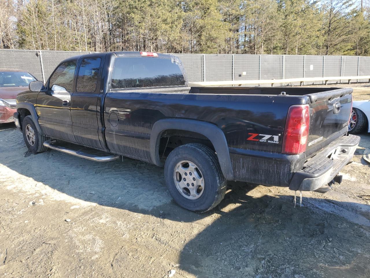 2003 Chevrolet Silverado - Image 2