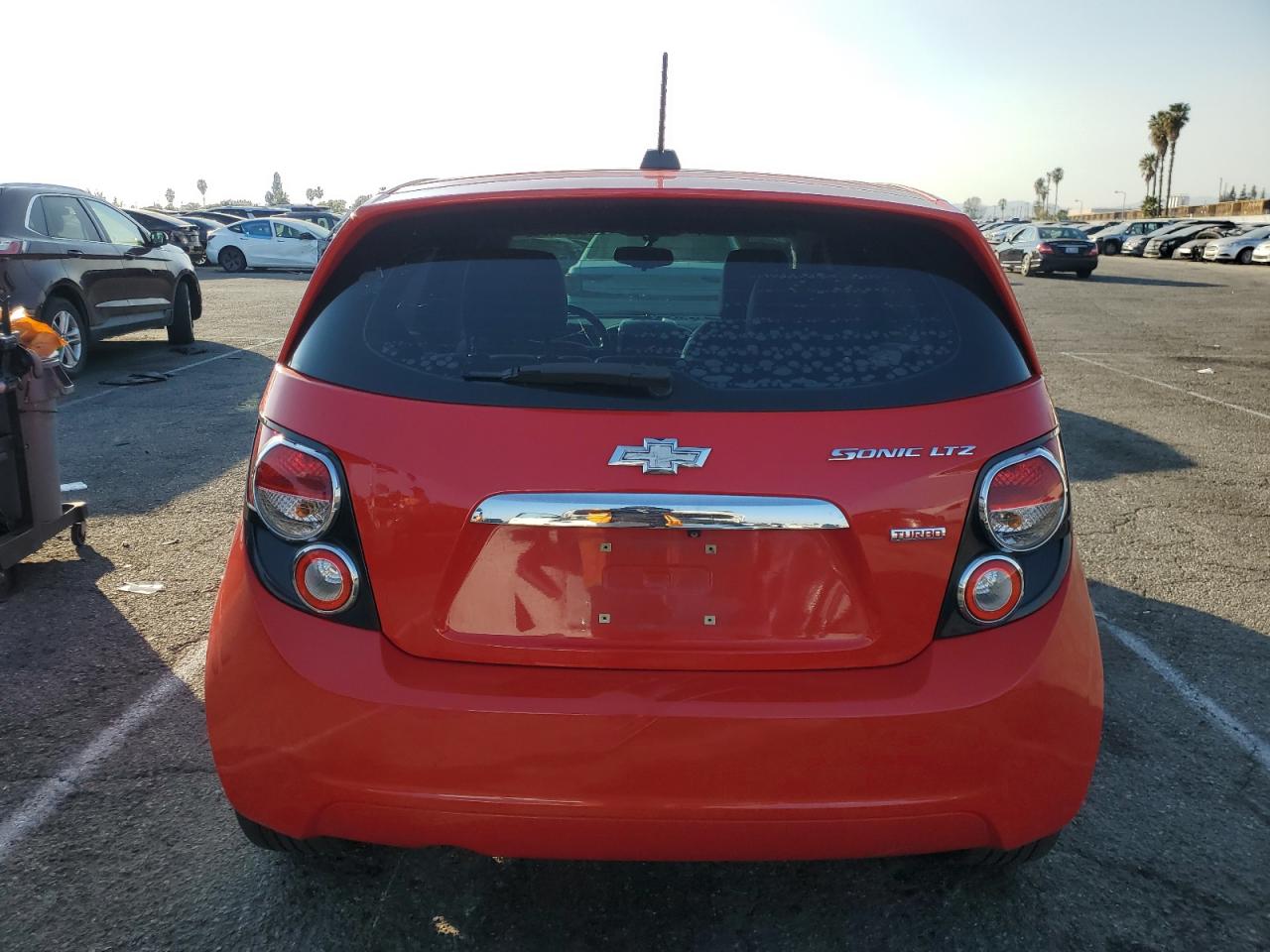 VIN 1G1JE6SB4F4188944 2015 CHEVROLET SONIC no.6