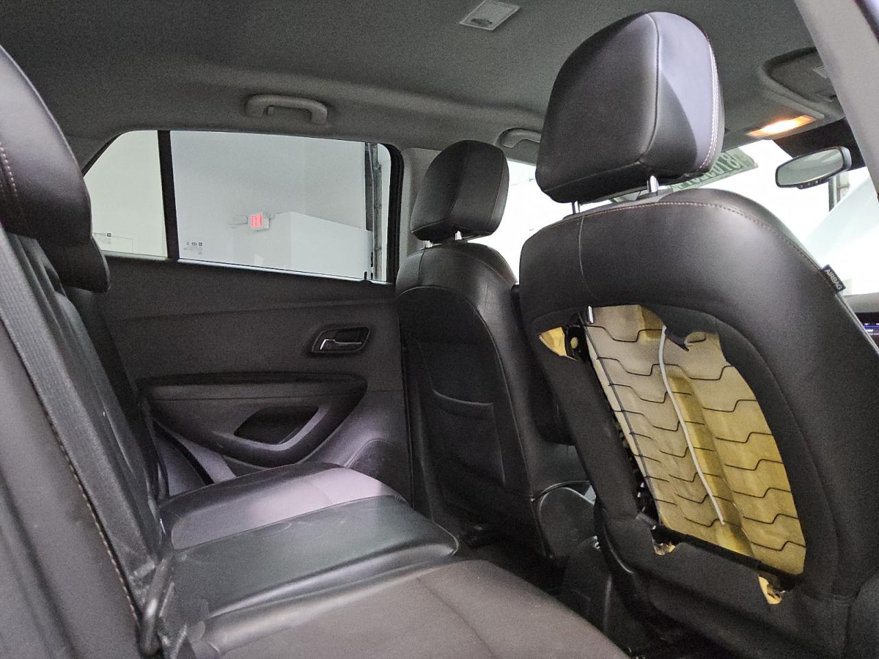 2020 Chevrolet Trax - Image 11