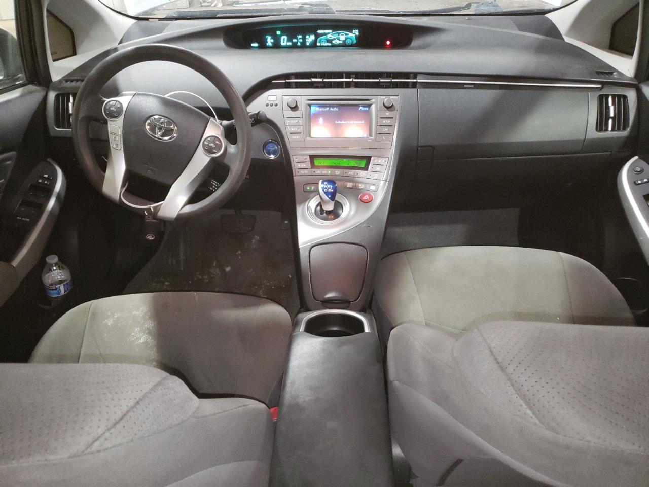 2012 Toyota Prius - Image 8