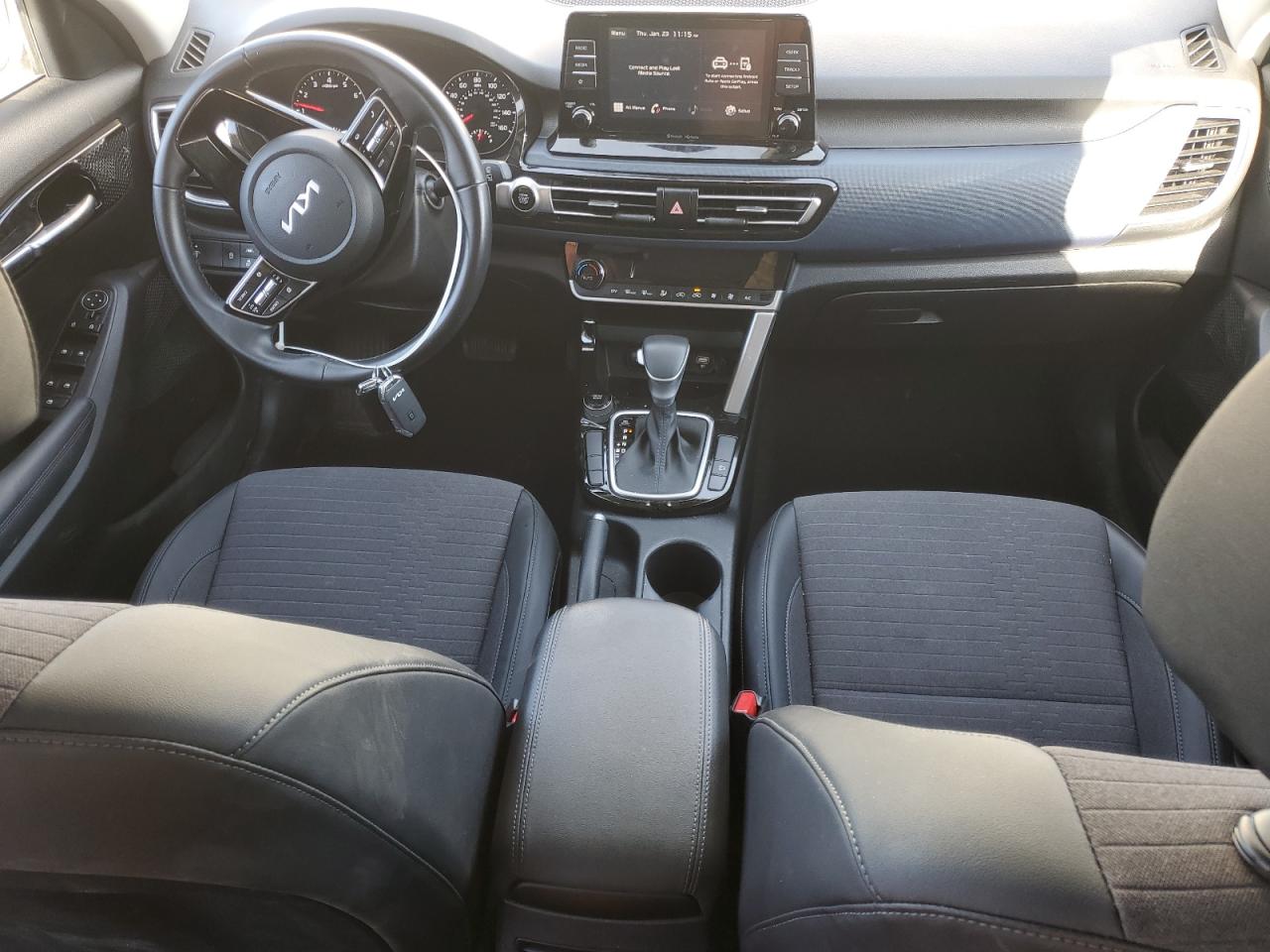 2023 Kia Seltos - Image 8