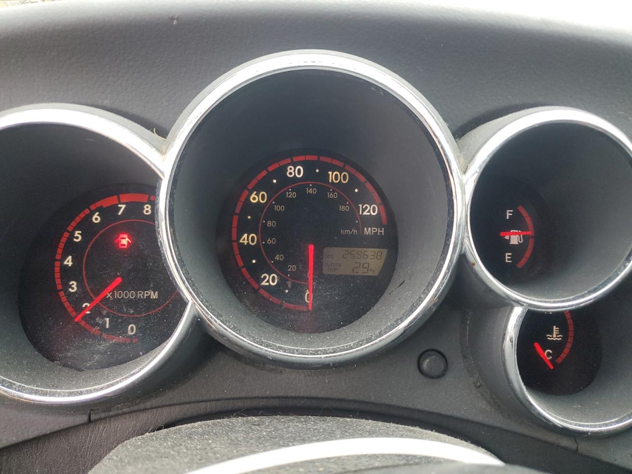2006 Pontiac Vibe - Image 9