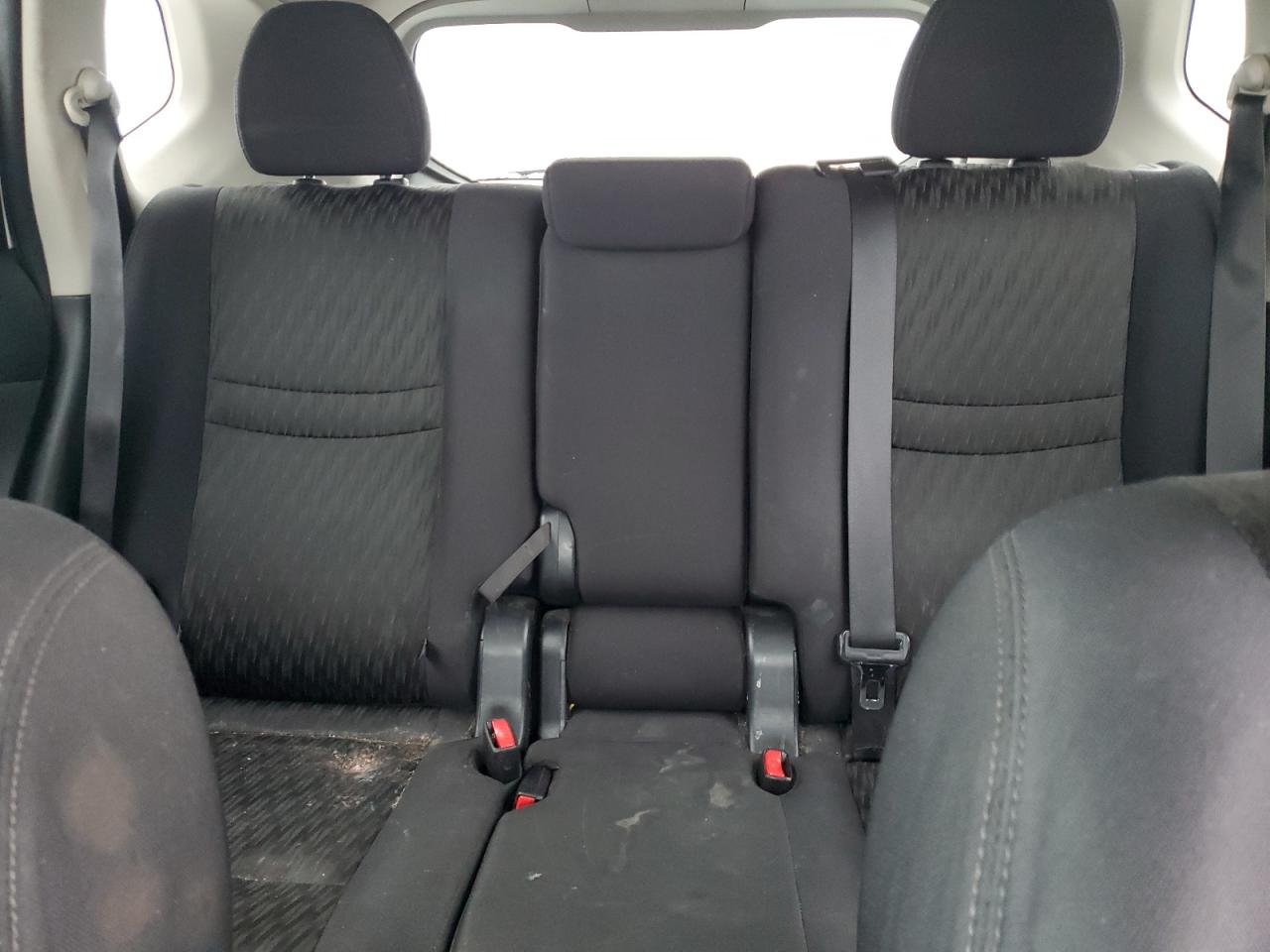 2018 Nissan Rogue - Image 10