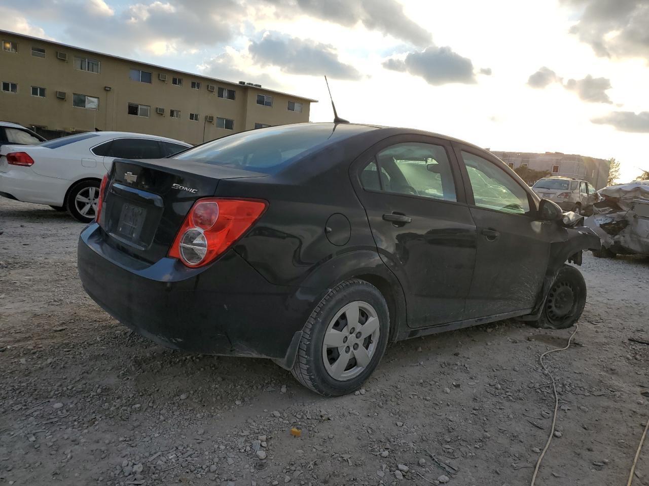 2013 Chevrolet Sonic - Image 3