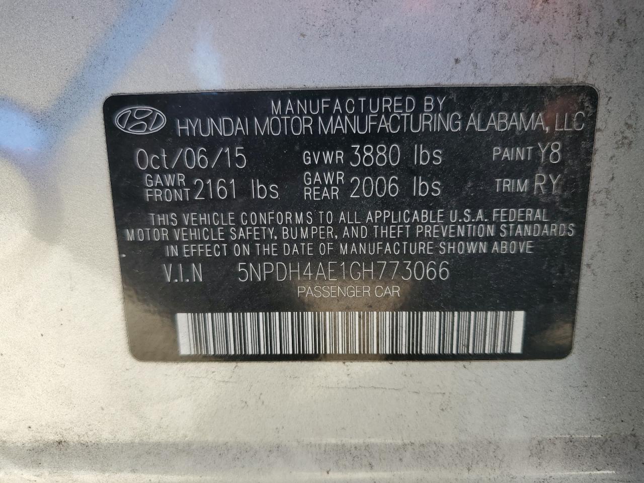 2016 Hyundai Elantra - Image 12