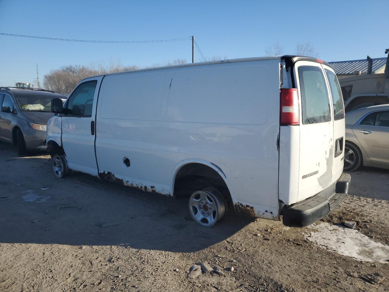 2006 Chevrolet Express - Image 2