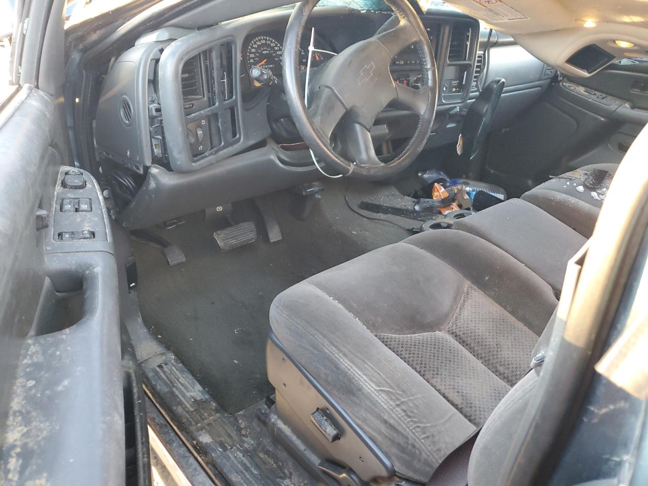 2007 Chevrolet Silverado - Image 8