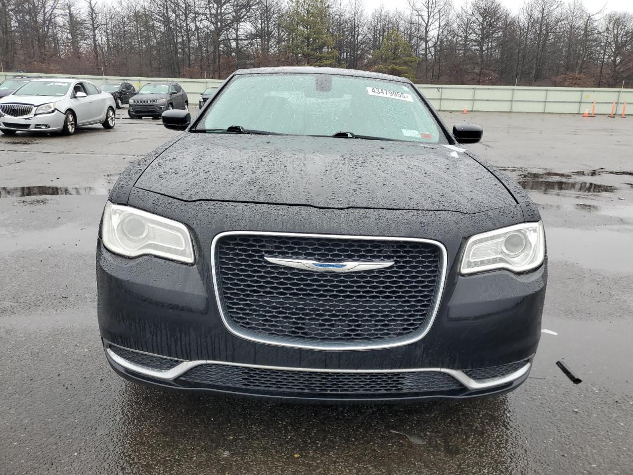 2015 Chrysler 300 - Image 5