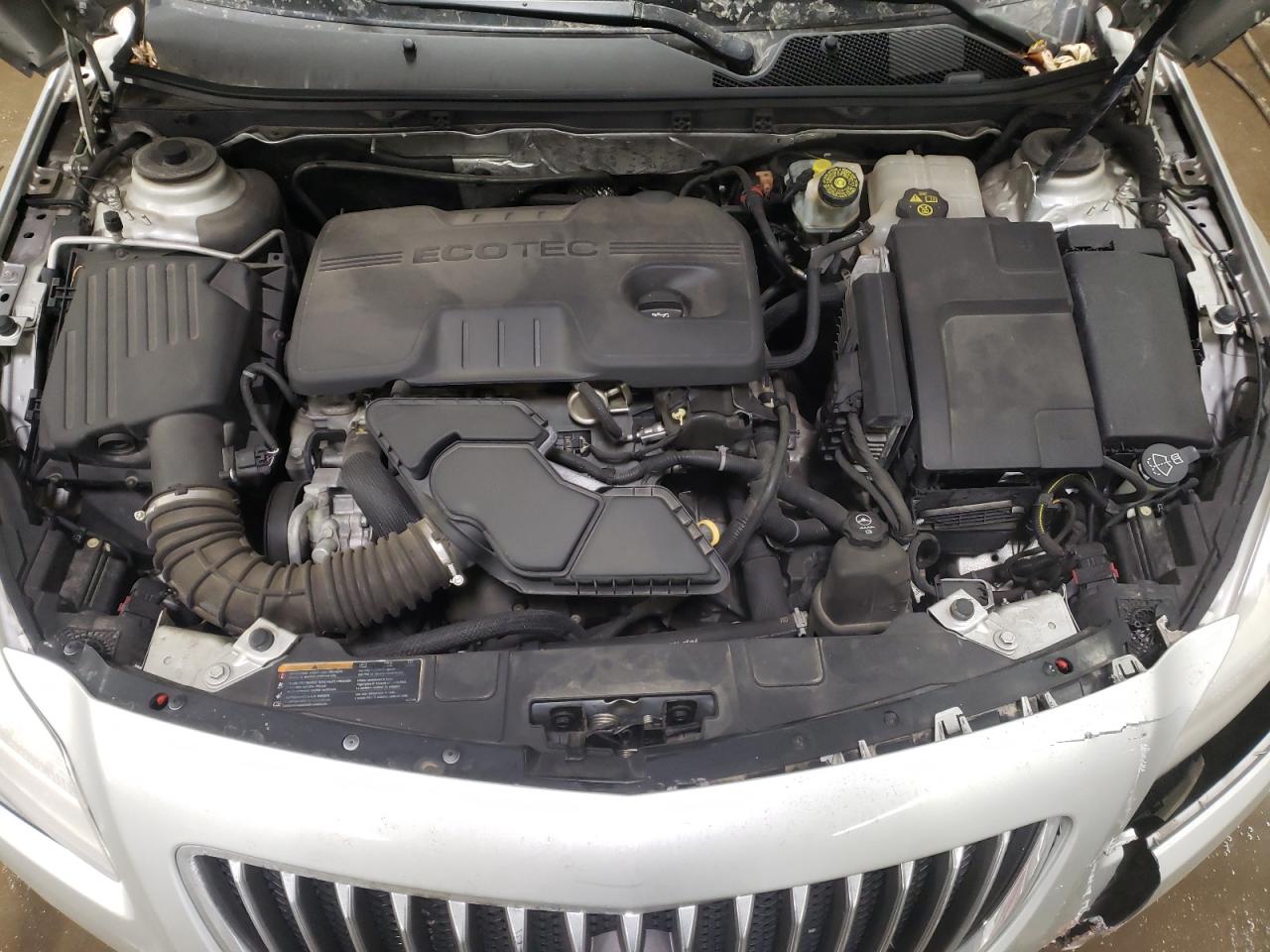 2011 Buick Regal - Image 11