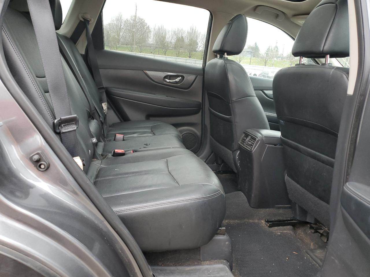 2016 Nissan Rogue - Image 11