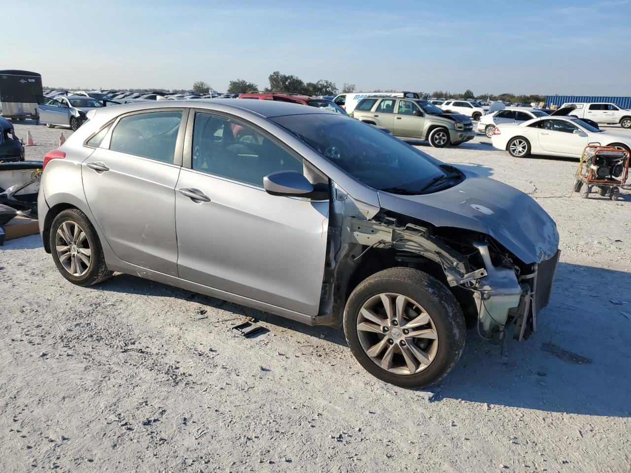 2013 Hyundai Elantra - Image 4