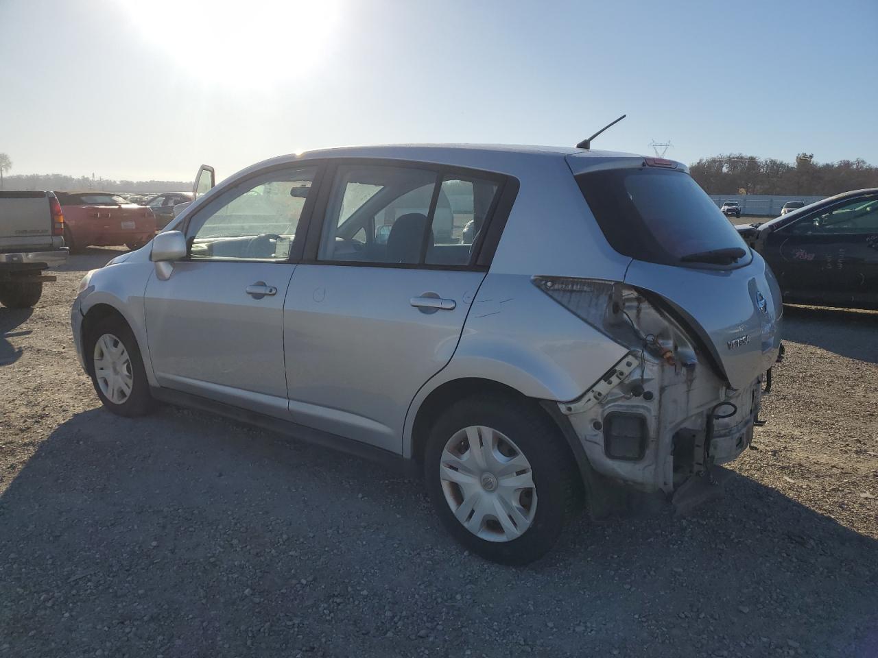 2012 Nissan Versa - Image 2