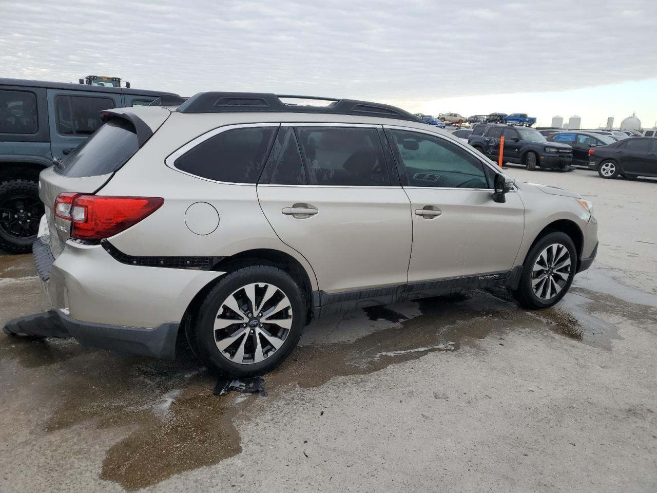 2016 Subaru Outback - Image 3