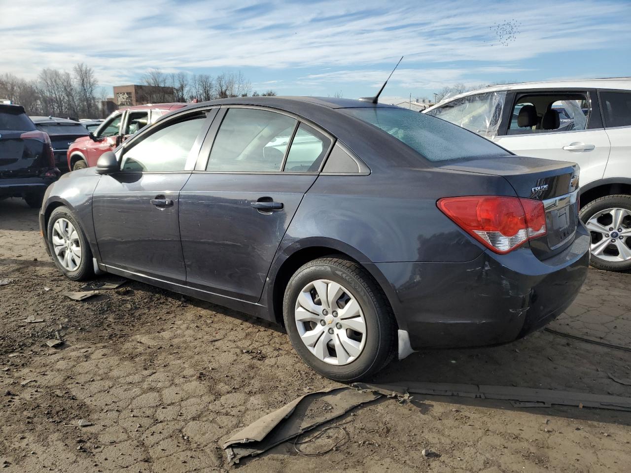 2014 Chevrolet Cruze - Image 2