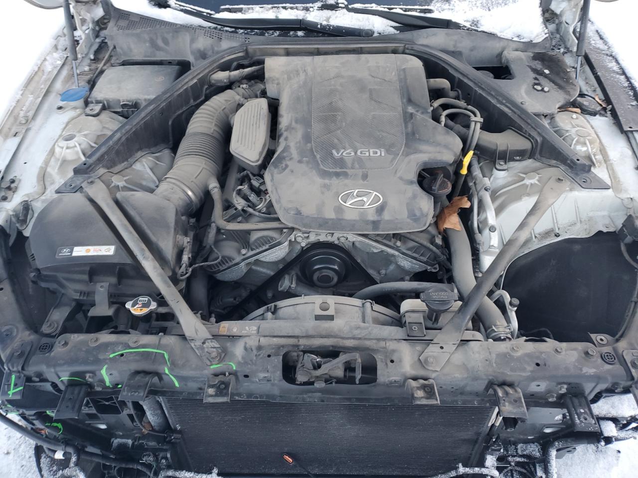 2015 Hyundai Genesis - Image 11