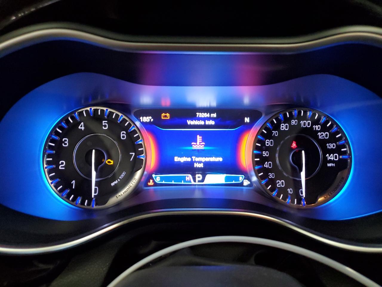 2015 Chrysler 200 - Image 9