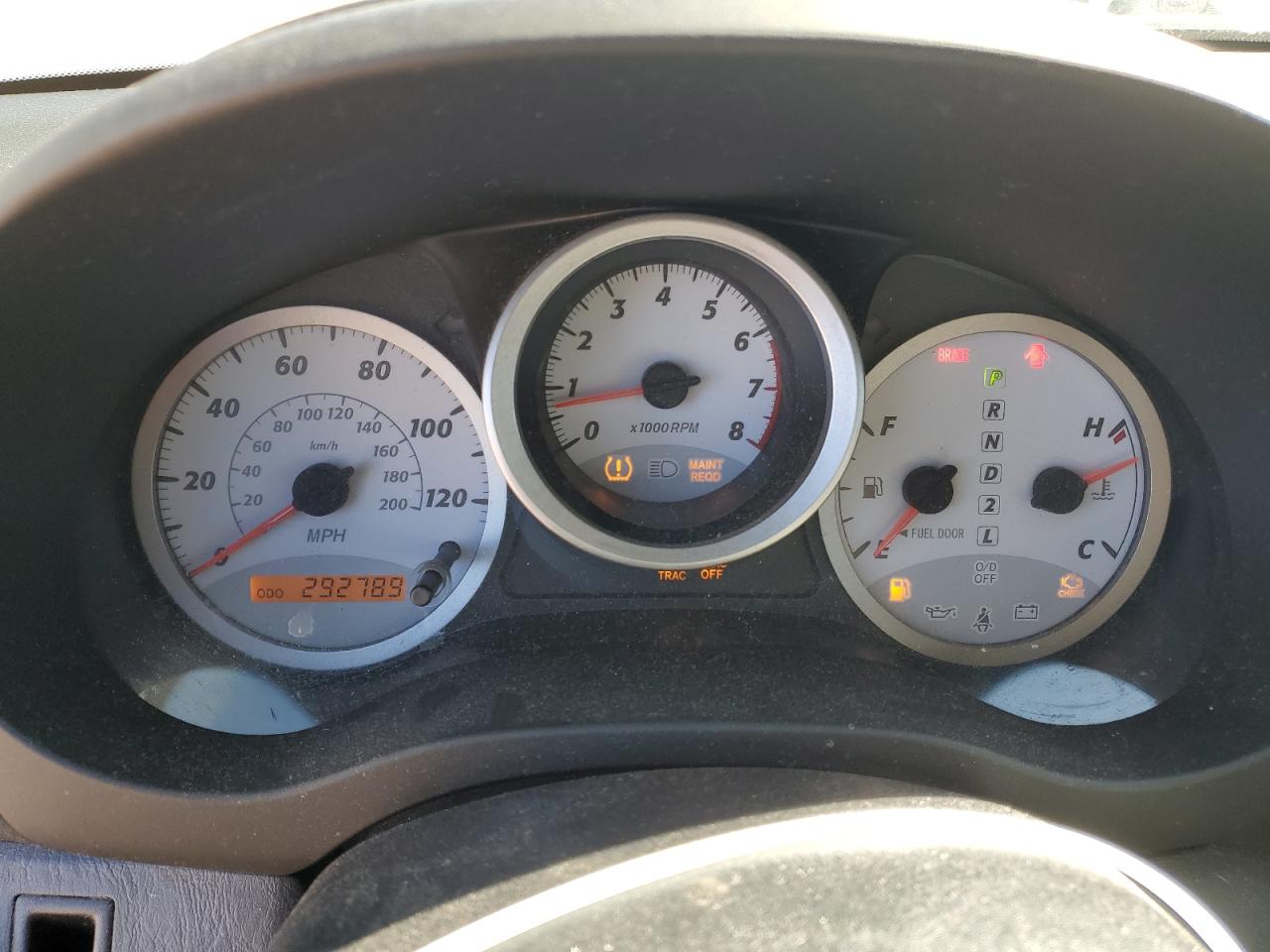 2004 Toyota RAV 4 - Image 9