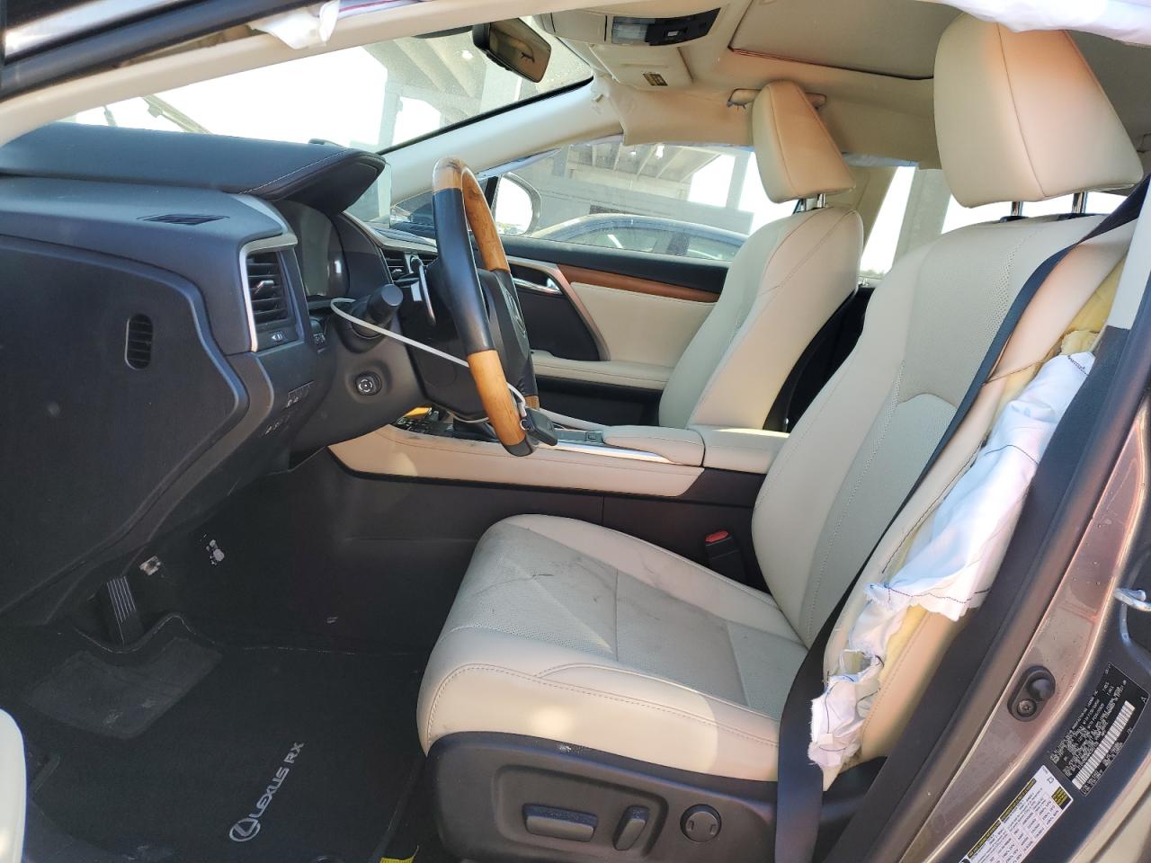 2021 Lexus RX - Image 7