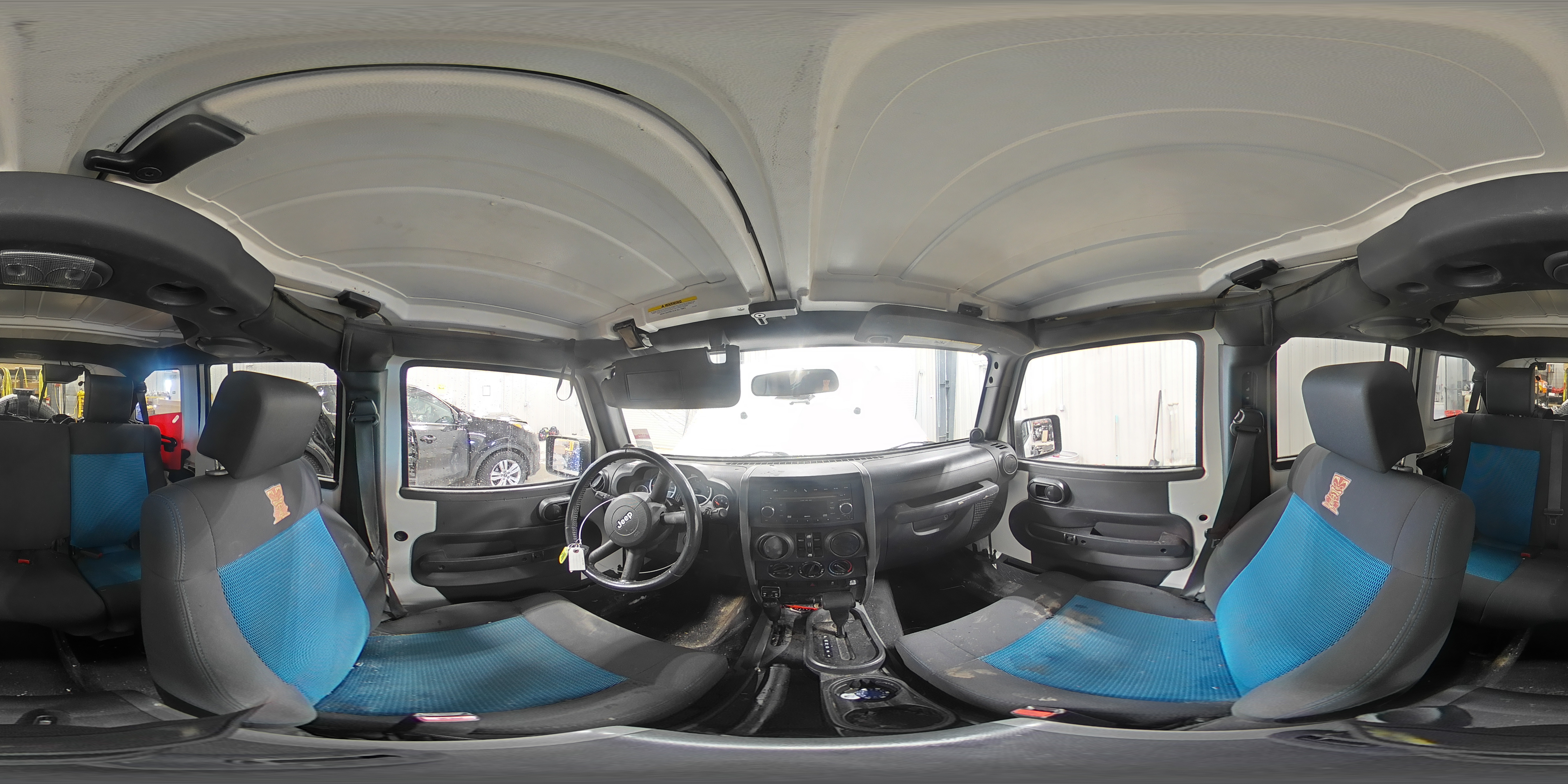 2010 Jeep Wrangler - Image 12