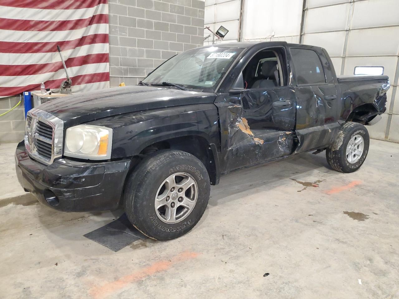 2006 Dodge Dakota Quad Slt for Sale in Columbia, MO - Side