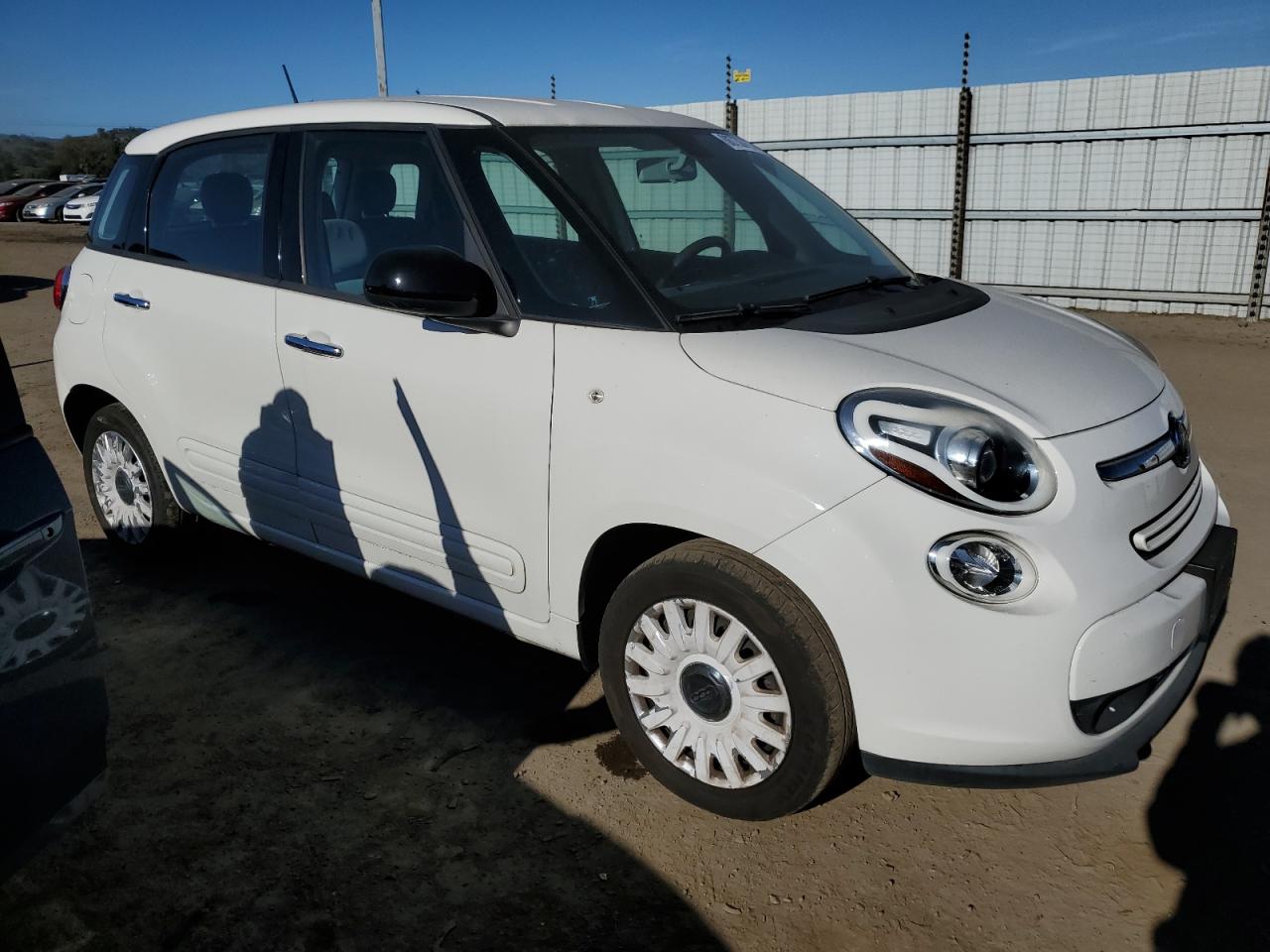 VIN ZFBCFAAH1FZ030573 2015 FIAT 500 no.4