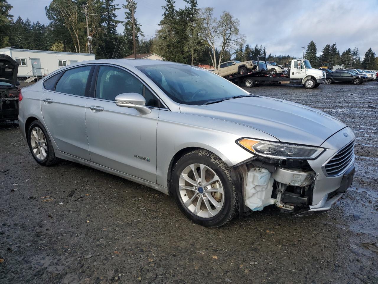 VIN 3FA6P0MU8KR265616 2019 FORD FUSION no.4