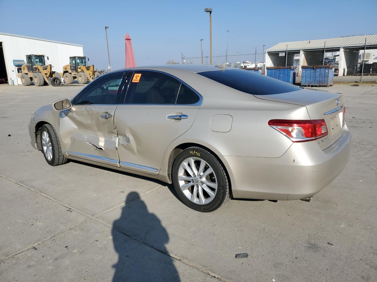 2010 Lexus ES - Image 2