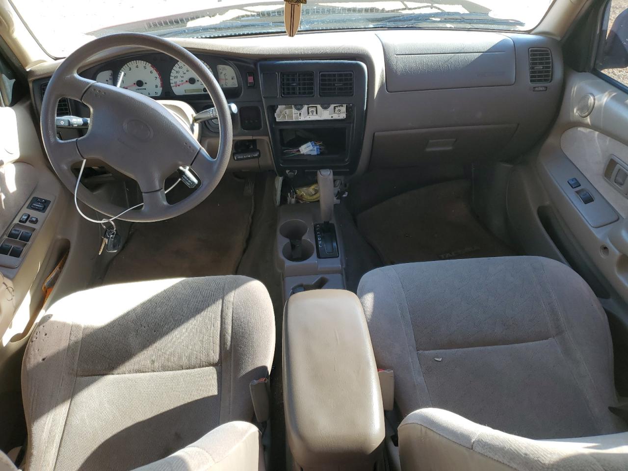 2004 Toyota Tacoma - Image 8
