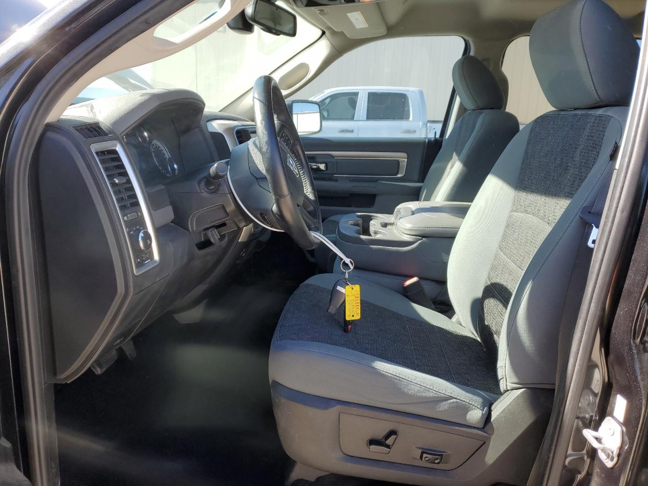 2019 RAM 1500 - Image 7