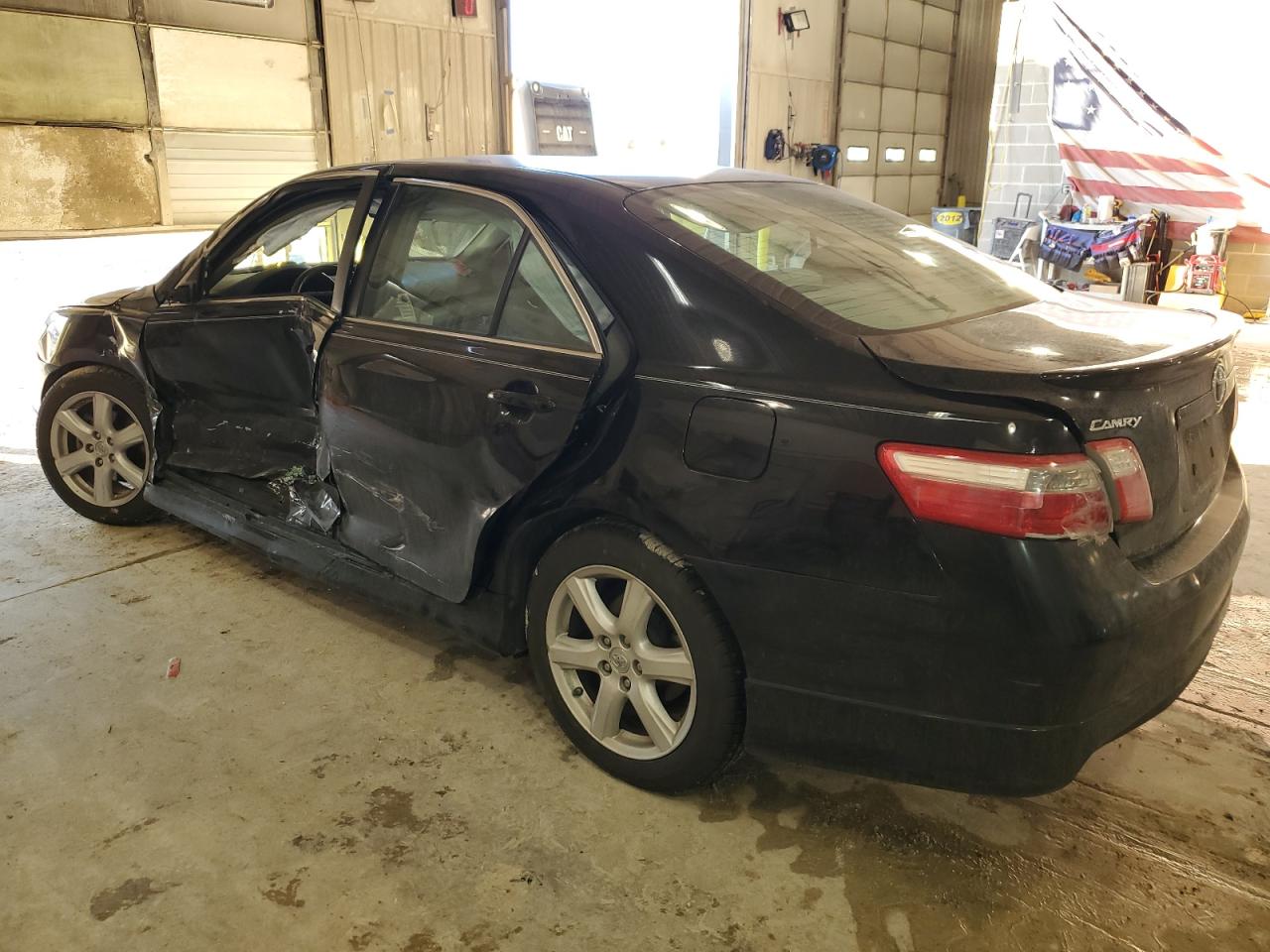 2009 Toyota Camry - Image 2