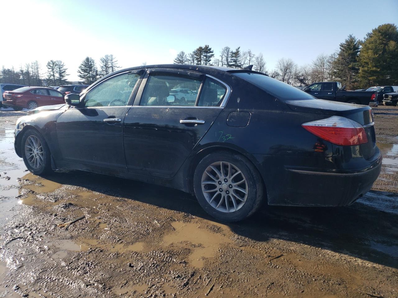 2009 Hyundai Genesis - Image 2