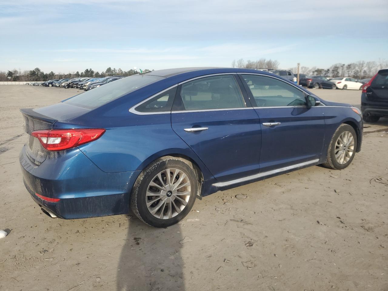 2015 Hyundai Sonata - Image 3