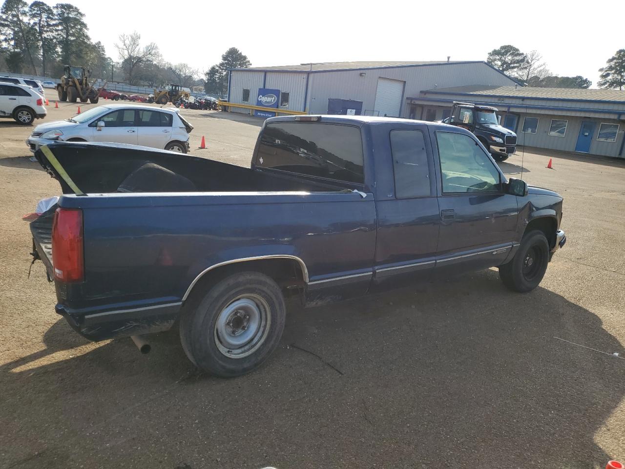 1996 Chevrolet GMT-400 - Image 3