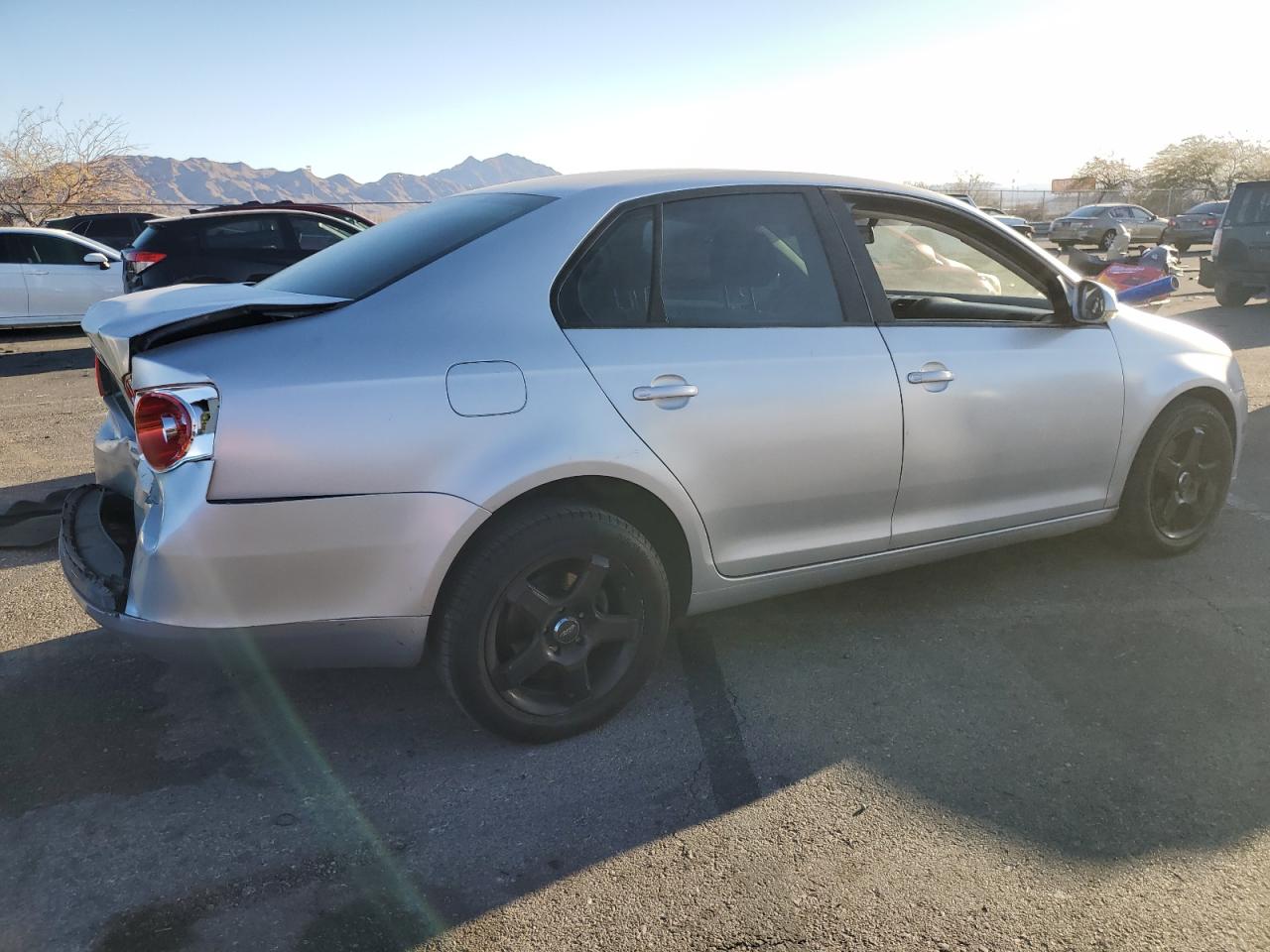 2006 Volkswagen Jetta - Image 3