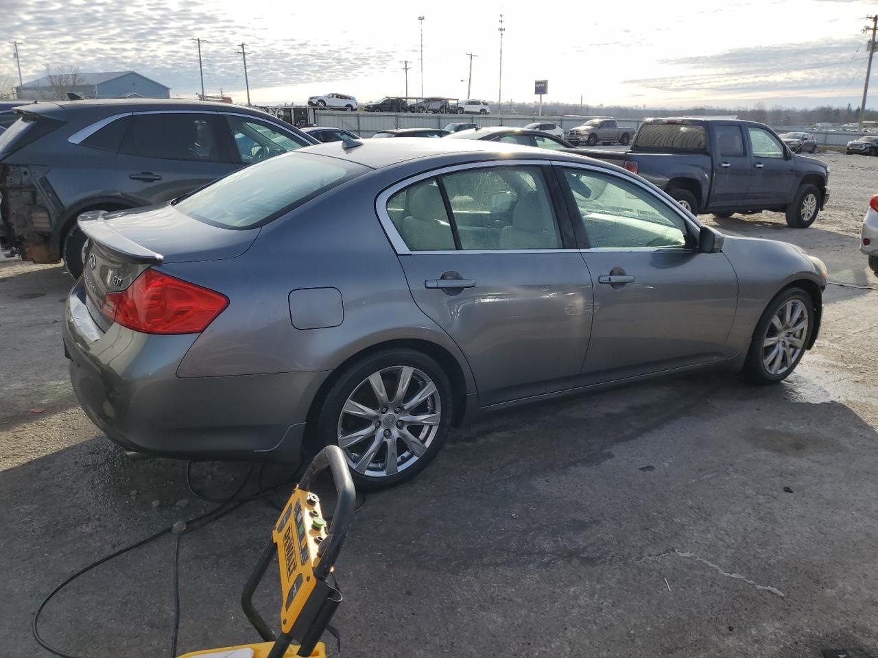 2011 Infiniti G - Image 3
