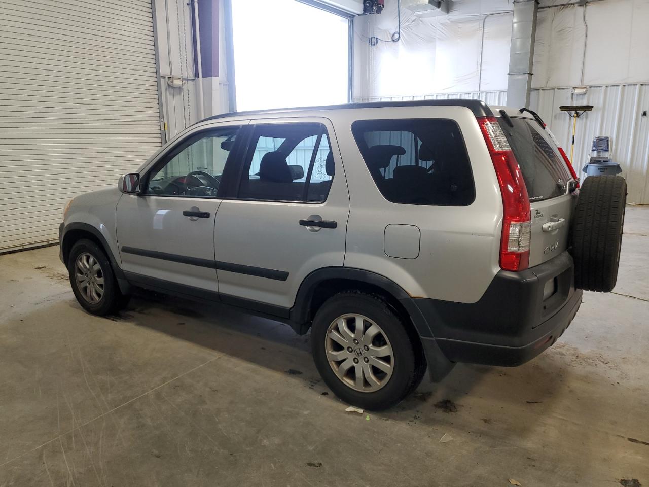 2006 Honda CR-V - Image 2