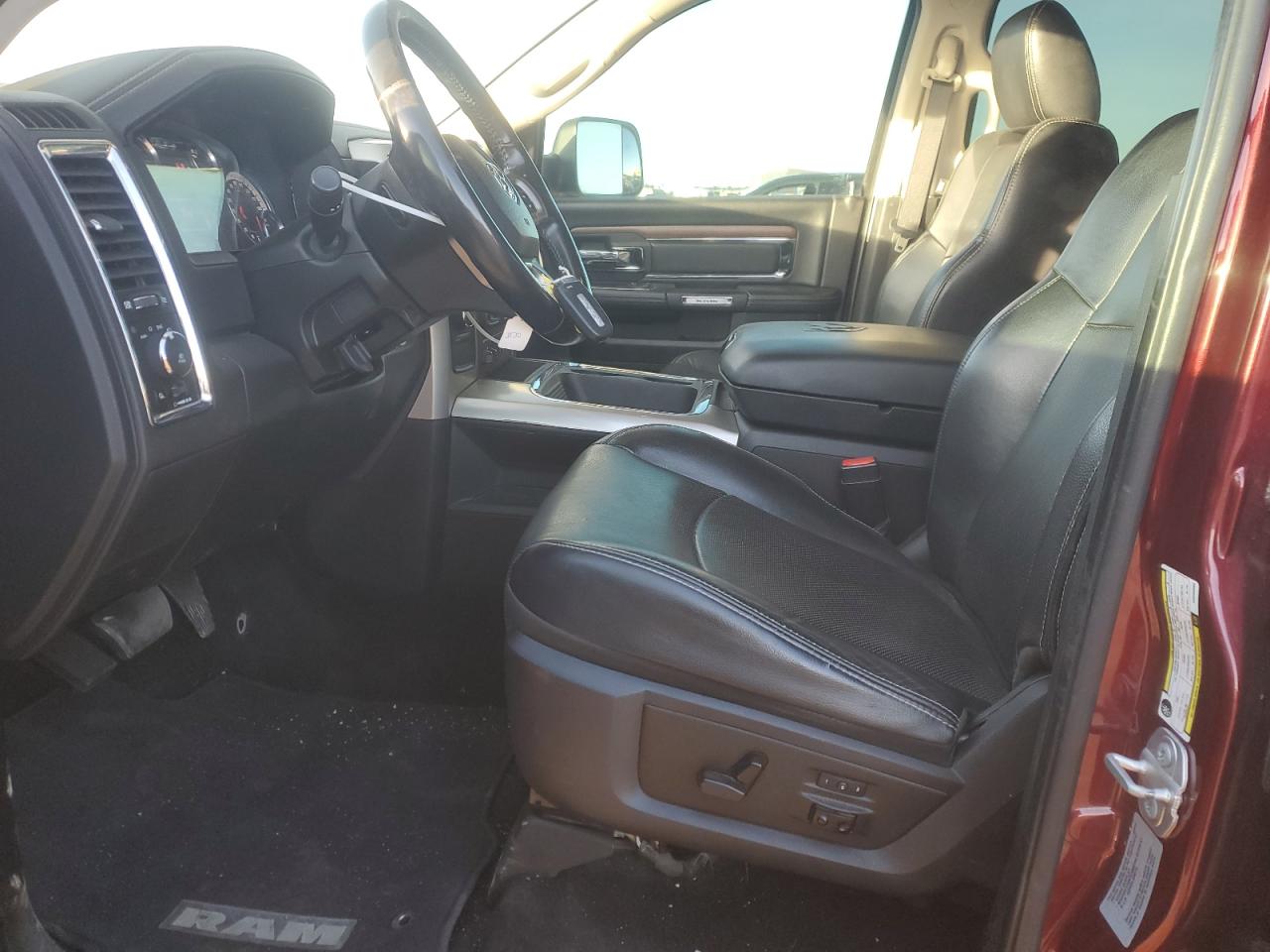2017 RAM 3500 - Image 7