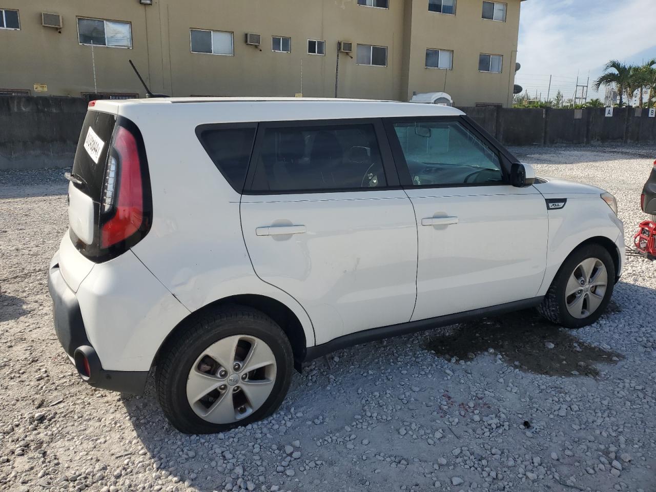 VIN KNDJN2A21F7206347 2015 KIA SOUL no.3