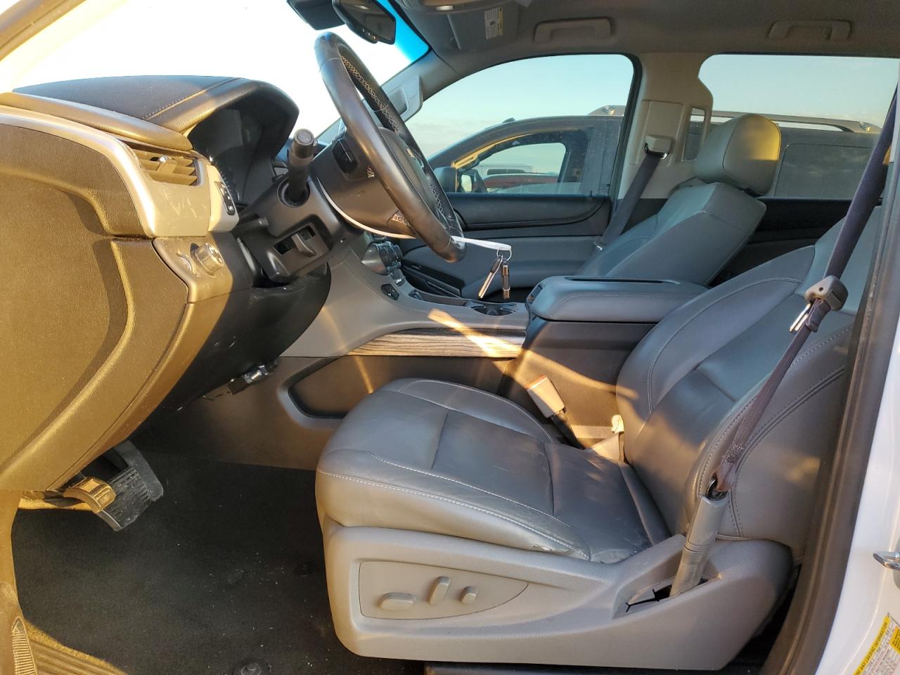 2017 Chevrolet Suburban - Image 7