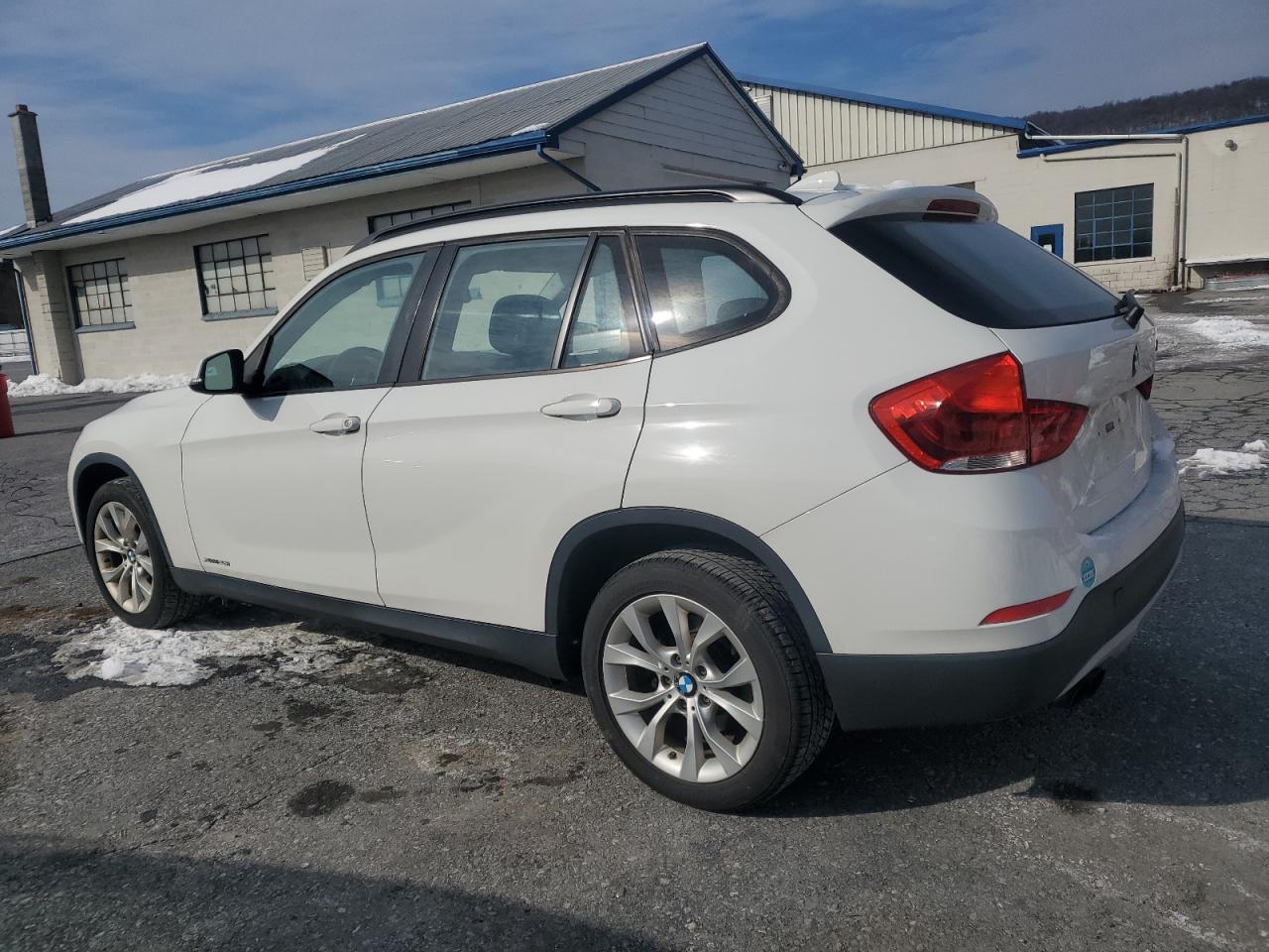 2014 BMW X1 - Image 2