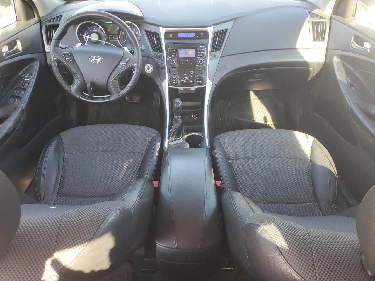 2011 Hyundai Sonata - Image 8