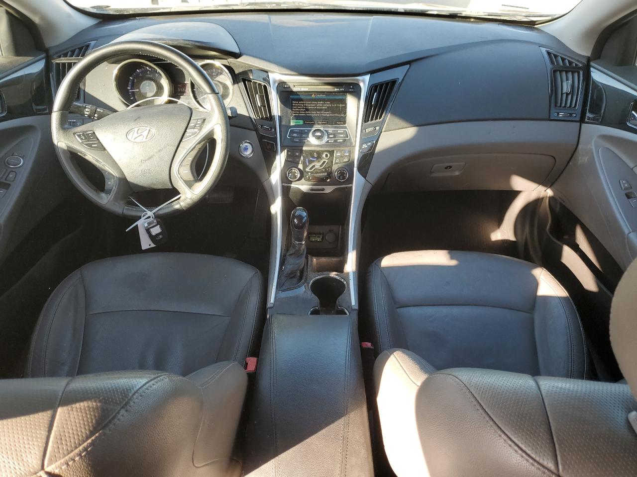 2011 Hyundai Sonata - Image 8