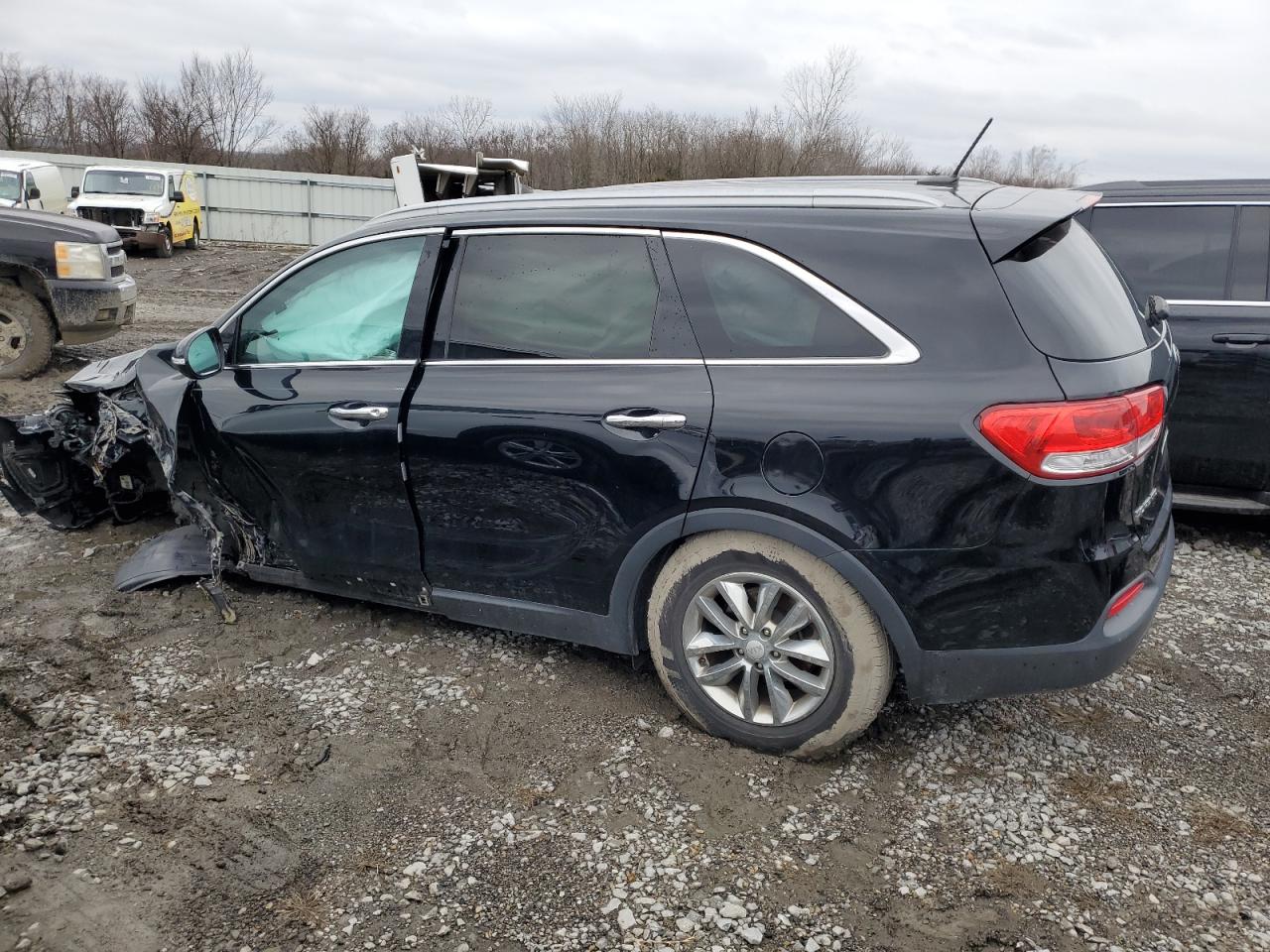 2017 Kia Sorento - Image 2