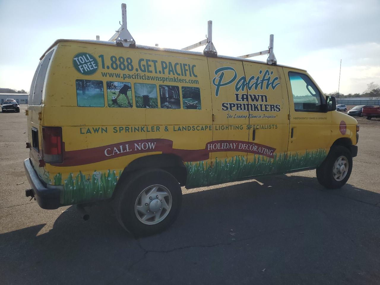 2011 Ford Econoline - Image 3