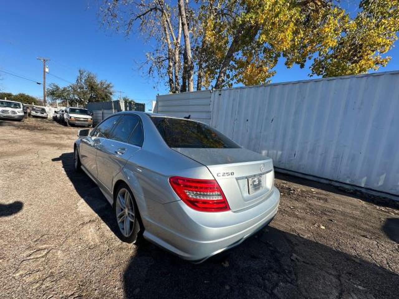 VIN WDDGF4HB3DA773898 2013 MERCEDES-BENZ C-CLASS no.3