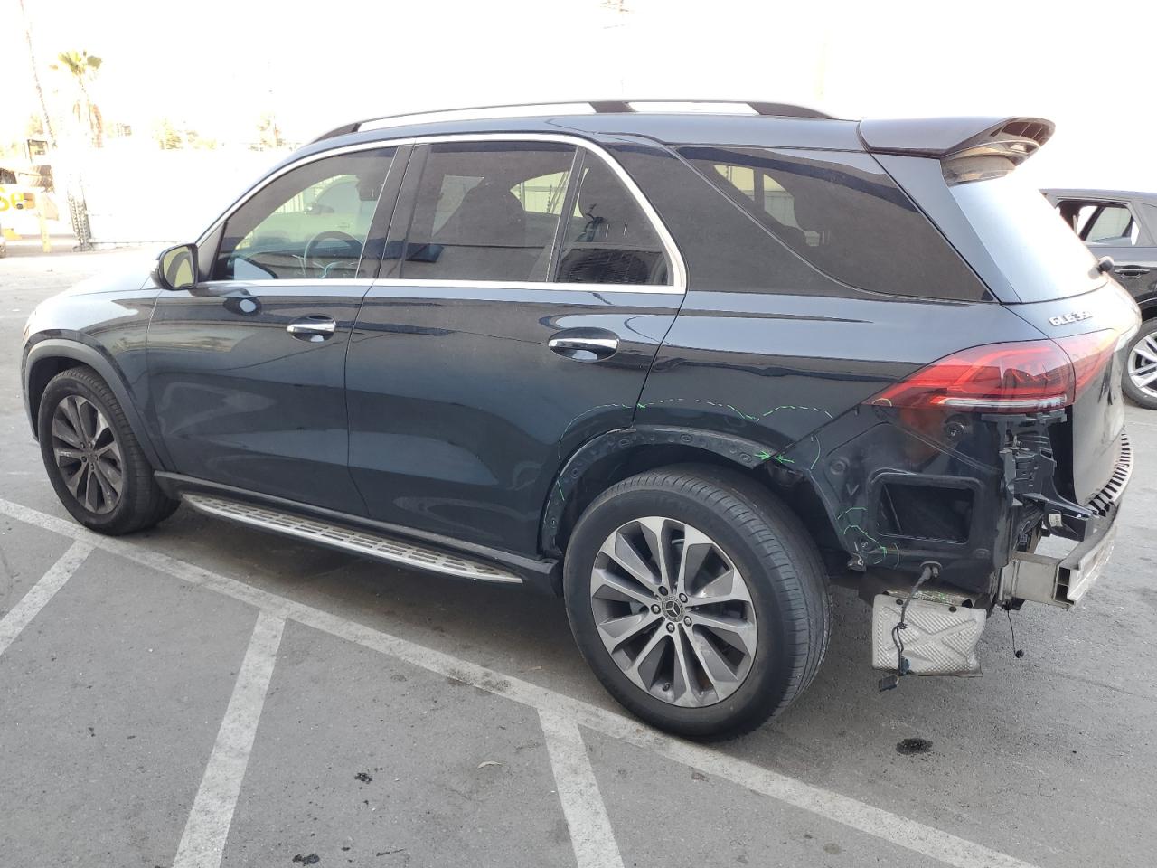 2022 Mercedes-Benz GLE - Image 2