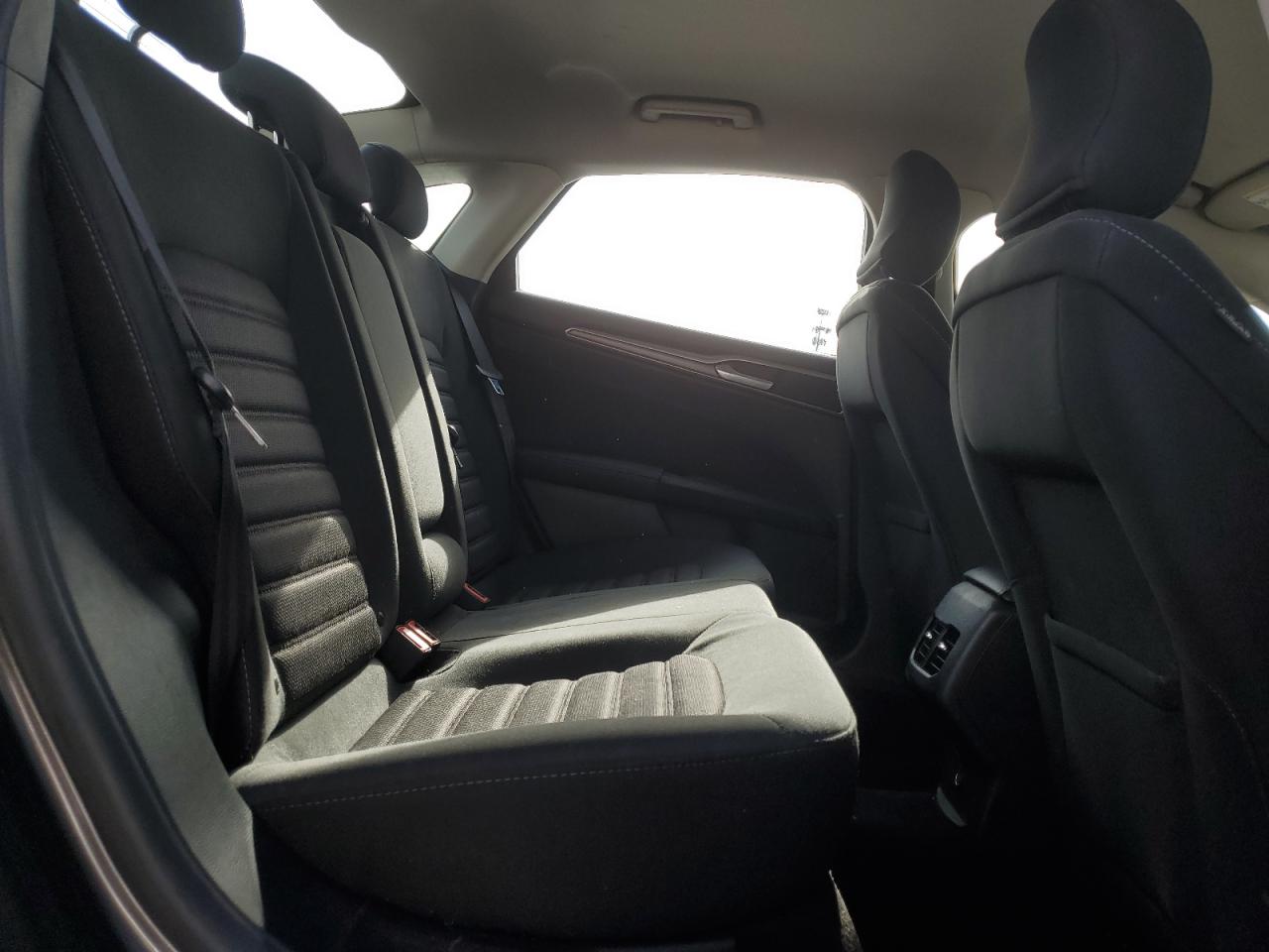 2017 Ford Fusion - Image 10
